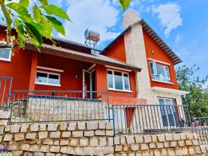 OM Architecture & dinaco Eco Clay: Sustainable Design with eco dinaco paint (Ticao 05)